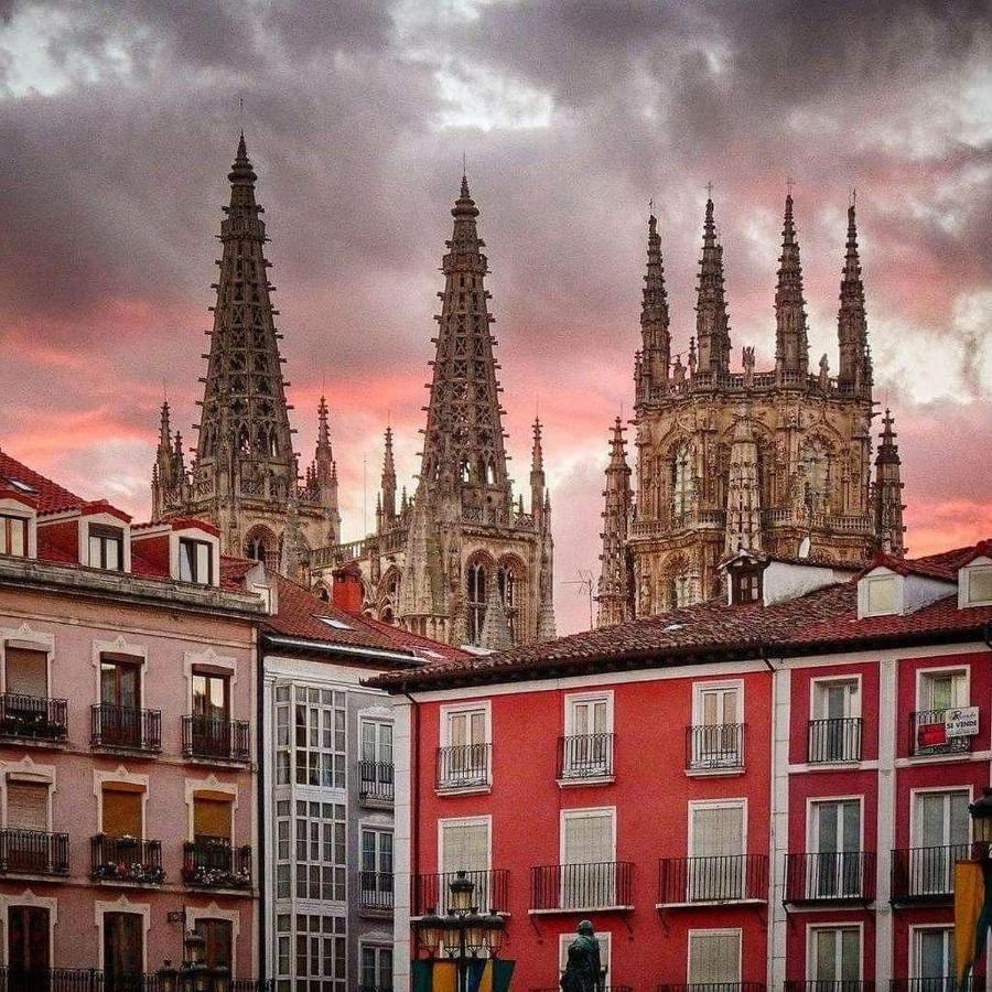 Atuaire Home Vivienda En Perfecta Ubicacion Al Lado De La Catedral De Burgo Exteriör bild