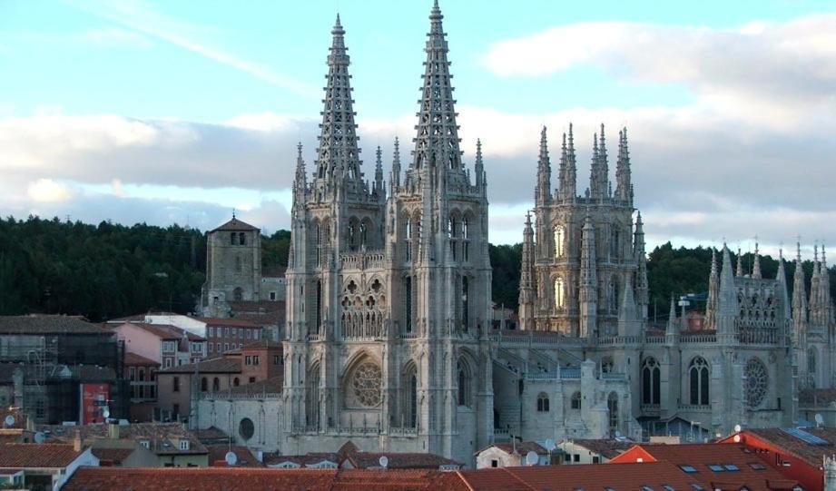 Vivienda En Perfecta Ubicacion Al Lado De La Catedral De Burgos Atuaire Lägenhet Exteriör bild